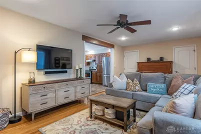 1860 Bledsoe Drive, Bellbrook, OH 45305 - Photo 6