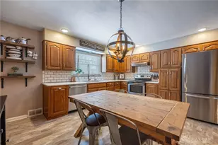 1860 Bledsoe Dr, Bellbrook, OH 45305 - Photo 10