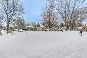 1860 Bledsoe Dr, Bellbrook, OH 45305 - Photo 48