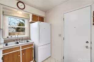 1769 Shady Ln, Beavercreek, OH 45432 - Photo 14