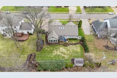 735 Chaucer Lane, Tipp City, OH 45371 - Photo 44