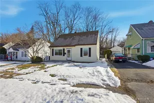 702 Allenwood Ct, Dayton, OH 45420 - Photo 2