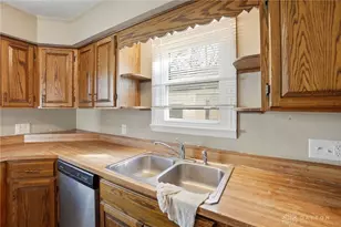 702 Allenwood Ct, Dayton, OH 45420 - Photo 10