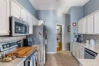 1330 Yankee Vineyards, Dayton, OH 45458 - Photo 10