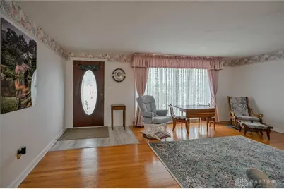 1521 Erika Drive, Springfield, OH 45503 - Photo 4