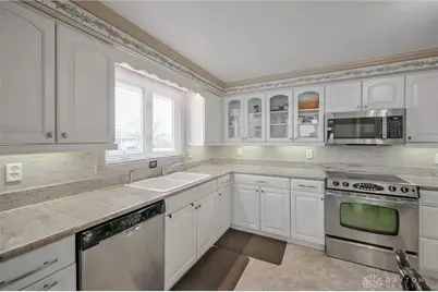 1521 Erika Drive, Springfield, OH 45503 - Photo 14