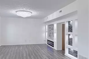 8127 Bushclover Dr, Tipp City, OH 45371 - Photo 10