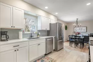 2616 N Emerald Dr, Beavercreek, OH 45431 - Photo 8