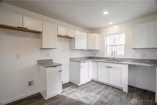 752 Cleverly Rd, Dayton, OH 45417 - Photo 8