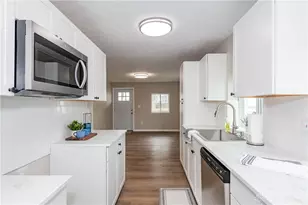 218 Smith St, Dayton, OH 45417 - Photo 8