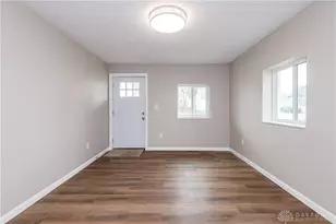 218 Smith St, Dayton, OH 45417 - Photo 2