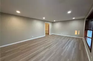 2209 Bending Willow Dr, Dayton, OH 45440 - Photo 2