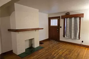 2310 Oakridge Dr, Dayton, OH 45417 - Photo 2