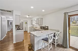 6296 Blossom Park Dr, Dayton, OH 45449 - Photo 10