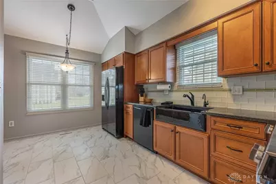 1160 Smugglers Way, Centerville, OH 45459 - Photo 10