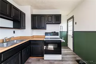 1020 Weng Ave, Dayton, OH 45420 - Photo 6