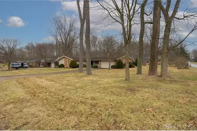 494 Towncrest Drive, Beavercreek, OH 45434 - Photo 4