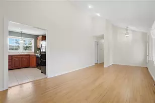 1796 N Belleview Dr, Bellbrook, OH 45305 - Photo 8