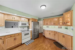 4351 Sillman Pl, Dayton, OH 45440 - Photo 10