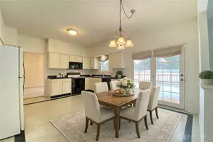 6939 Crossbrook Dr, Dayton, OH 45459 - Photo 2