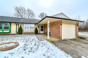 8286 Briar Ridge Ct, Dayton, OH 45424 - Photo 4