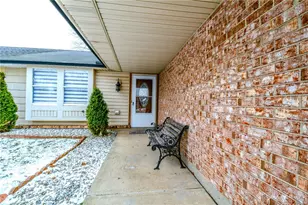 8286 Briar Ridge Ct, Dayton, OH 45424 - Photo 6