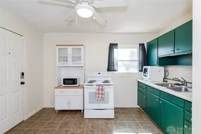 1912 Tuttle Avenue, Dayton, OH 45403 - Photo 10