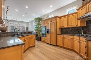 4422 Toulouse Cir, Kettering, OH 45429 - Photo 12