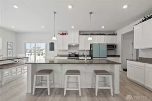 1013 Fairwater Springs Dr, Dayton, OH 45458 - Photo 16