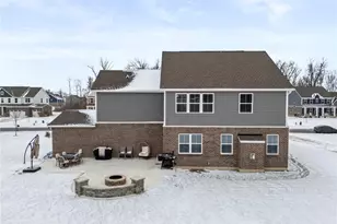 1013 Fairwater Springs Dr, Dayton, OH 45458 - Photo 4