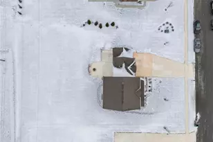 1013 Fairwater Springs Dr, Dayton, OH 45458 - Photo 2