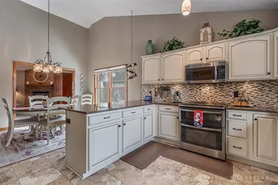 2223 Four Seasons Trail, Miami Township, OH 45342 - Photo 14