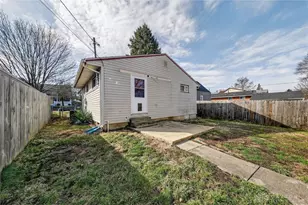 1141 Devon Ave, Dayton, OH 45429 - Photo 2