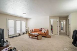 1610 Piper Ln, Dayton, OH 45440 - Photo 4