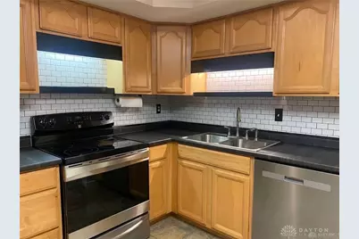 252 Bronston Trail, Beavercreek, OH 45430 - Photo 4