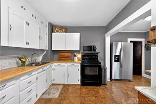 510 Drury Ln, Troy, OH 45373 - Photo 18