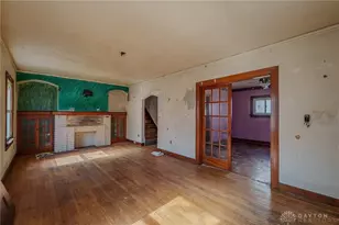 423 Sandalwood Dr, Dayton, OH 45405 - Photo 2