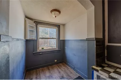 423 Sandalwood Drive, Dayton, OH 45405 - Photo 6