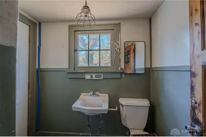 423 Sandalwood Drive, Dayton, OH 45405 - Photo 8