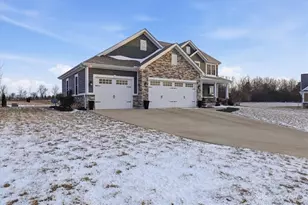 104 Bluestone Ct, Greenville, OH 45331 - Photo 2
