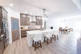 1610 Creekwood Dr, Troy, OH 45373 - Photo 12