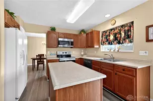 1121 Whitetail Dr, Fairborn, OH 45324 - Photo 14