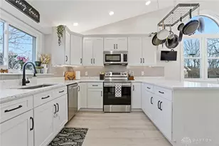 9600 Feather Wood Ln, Dayton, OH 45458 - Photo 16