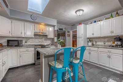 1808 Burnside Drive, Miamisburg, OH 45342 - Photo 8