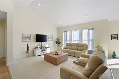 2002 Glen Valley Dr, Washington Twp, OH 45458 - Photo 4