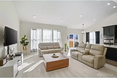 2002 Glen Valley Dr, Washington Twp, OH 45458 - Photo 8