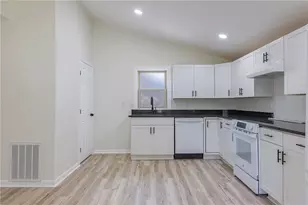 404 W 1st St, Arcanum, OH 45304 - Photo 14