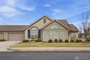 682 Sagamon Dr, Beavercreek, OH 45434 - Photo 2