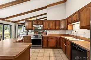 1010 Meadow Lark Dr, Enon Vlg, OH 45323 - Photo 12