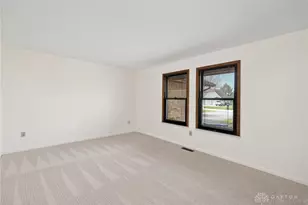 1010 Meadow Lark Dr, Enon Vlg, OH 45323 - Photo 8